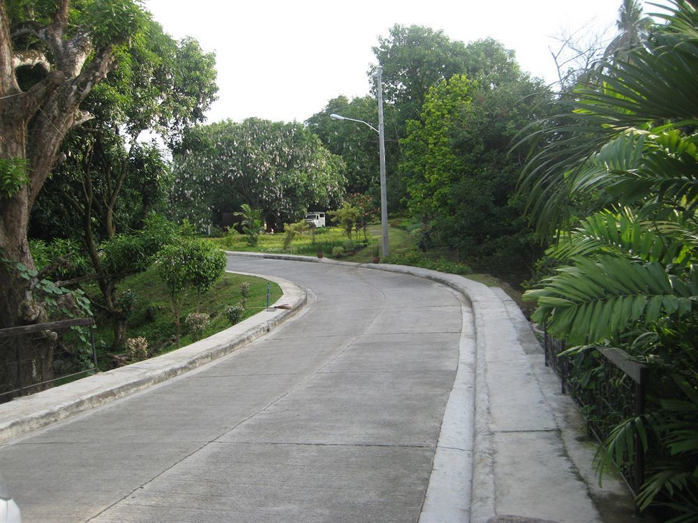 Davao Eagle Ridge Resort ภายนอก รูปภาพ